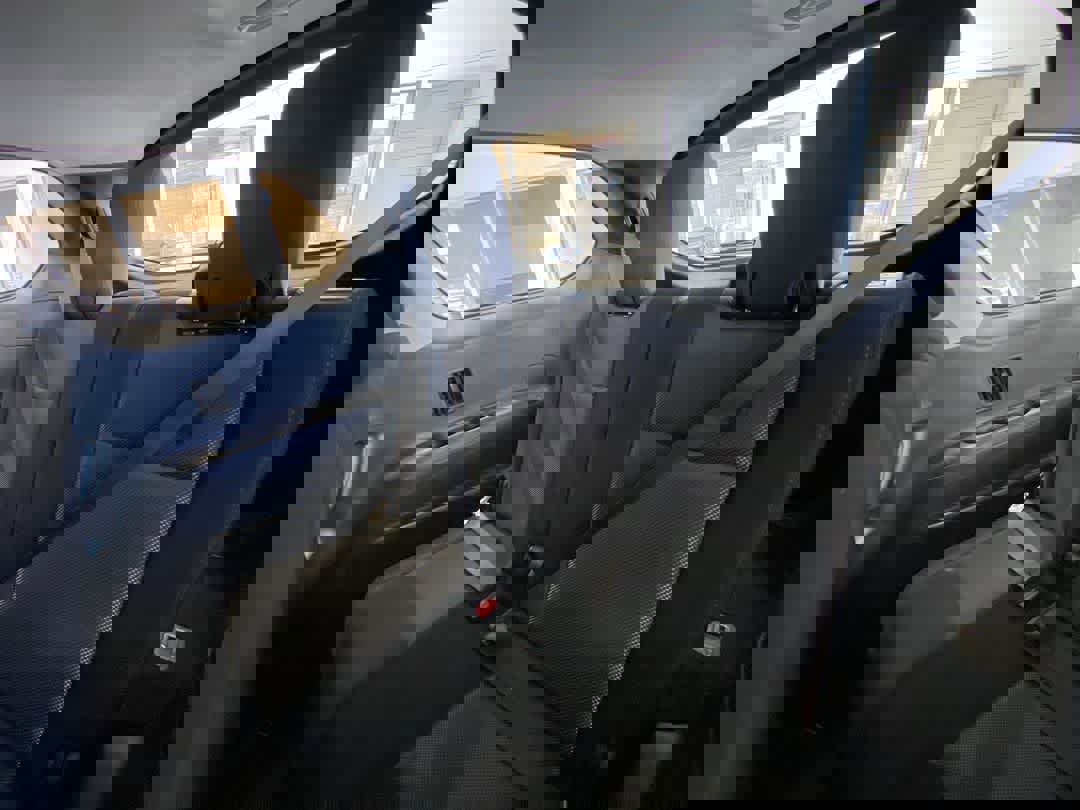 Used 2017 Nissan Pathfinder SV image 25