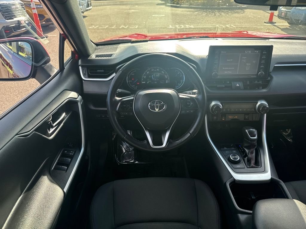 Used 2022 Toyota RAV4 SE image 13
