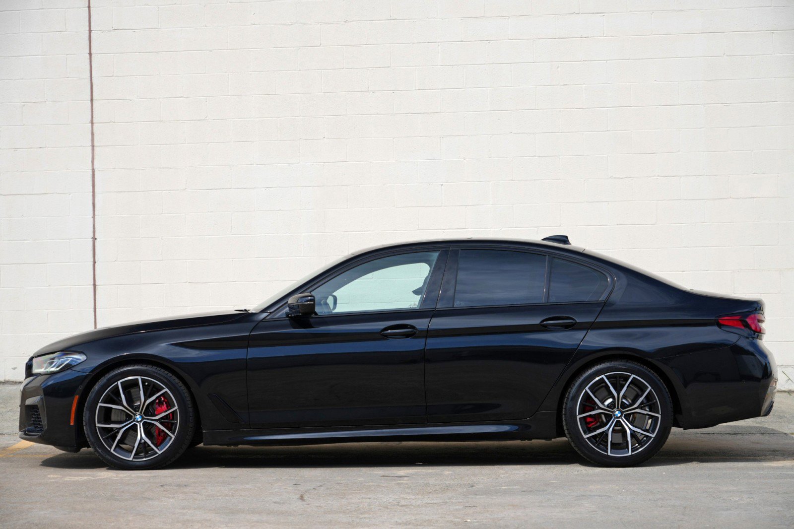 Used 2022 BMW 540i w/ M Sport Package RWD image 9