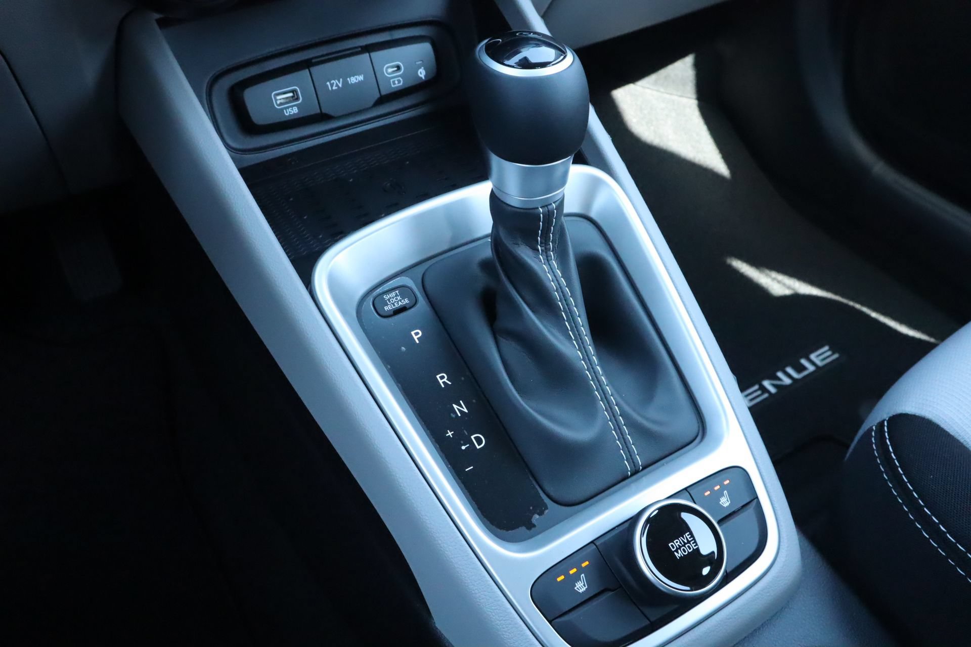 New 2026 Hyundai Venue SEL FWD image 15