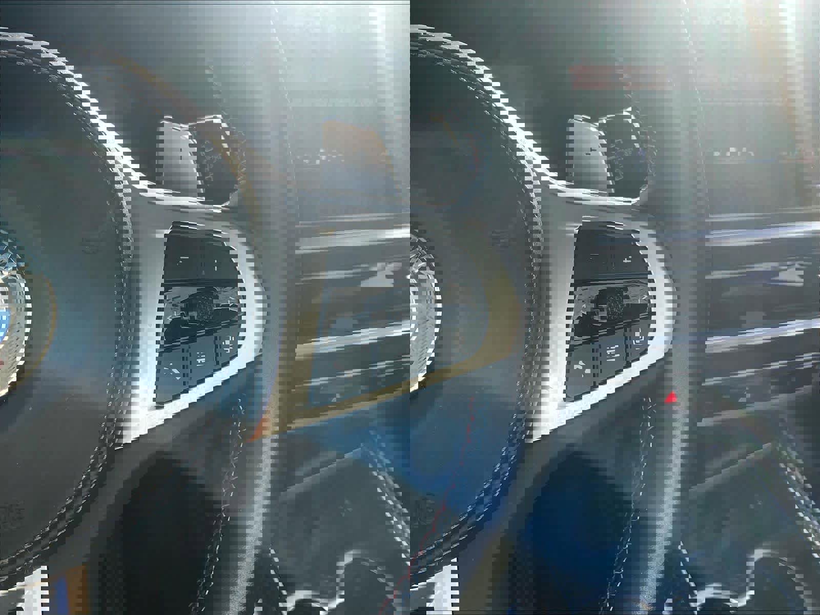 Used 2024 BMW X7 M60i w/ Executive Package image 19