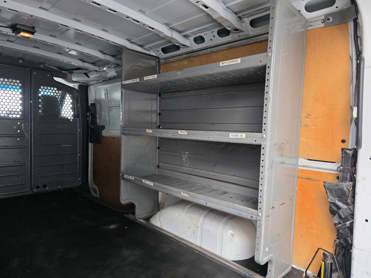 Used 2018 Nissan NV 2500 SV image 15