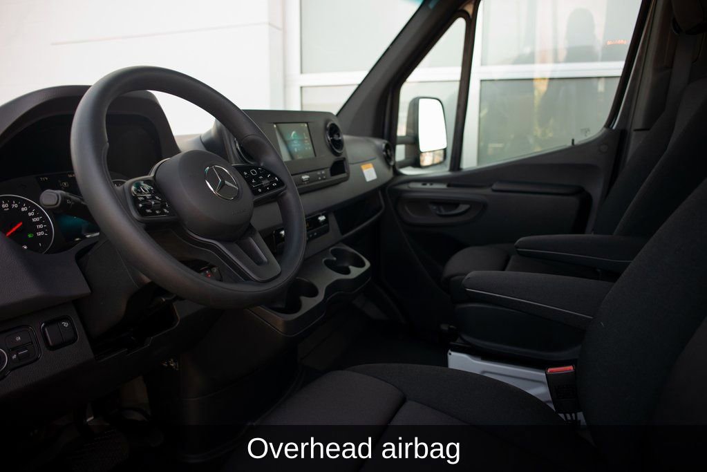 Used 2023 Mercedes-Benz Sprinter 4500 image 27