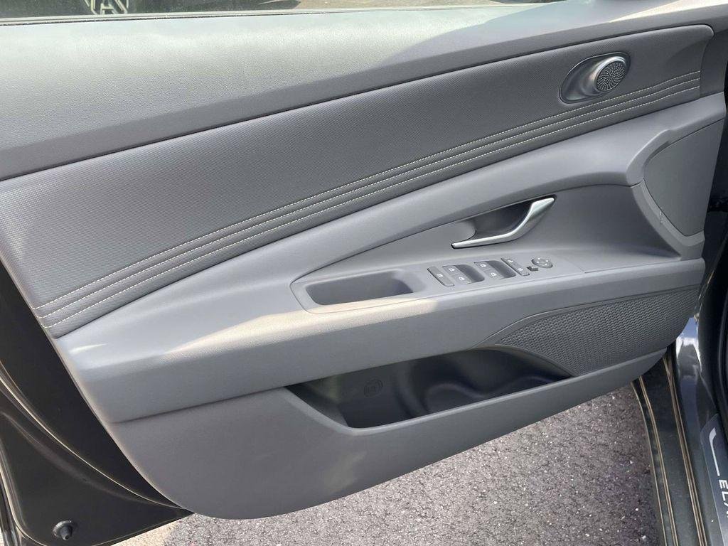 New 2026 Hyundai Elantra SEL Sport Premium FWD image 35
