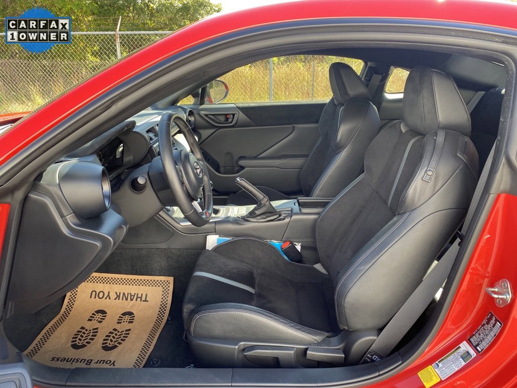 Used 2024 Toyota GR86 Premium image 17