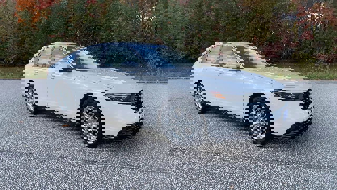 Certified 2023 Honda Accord LX image 3