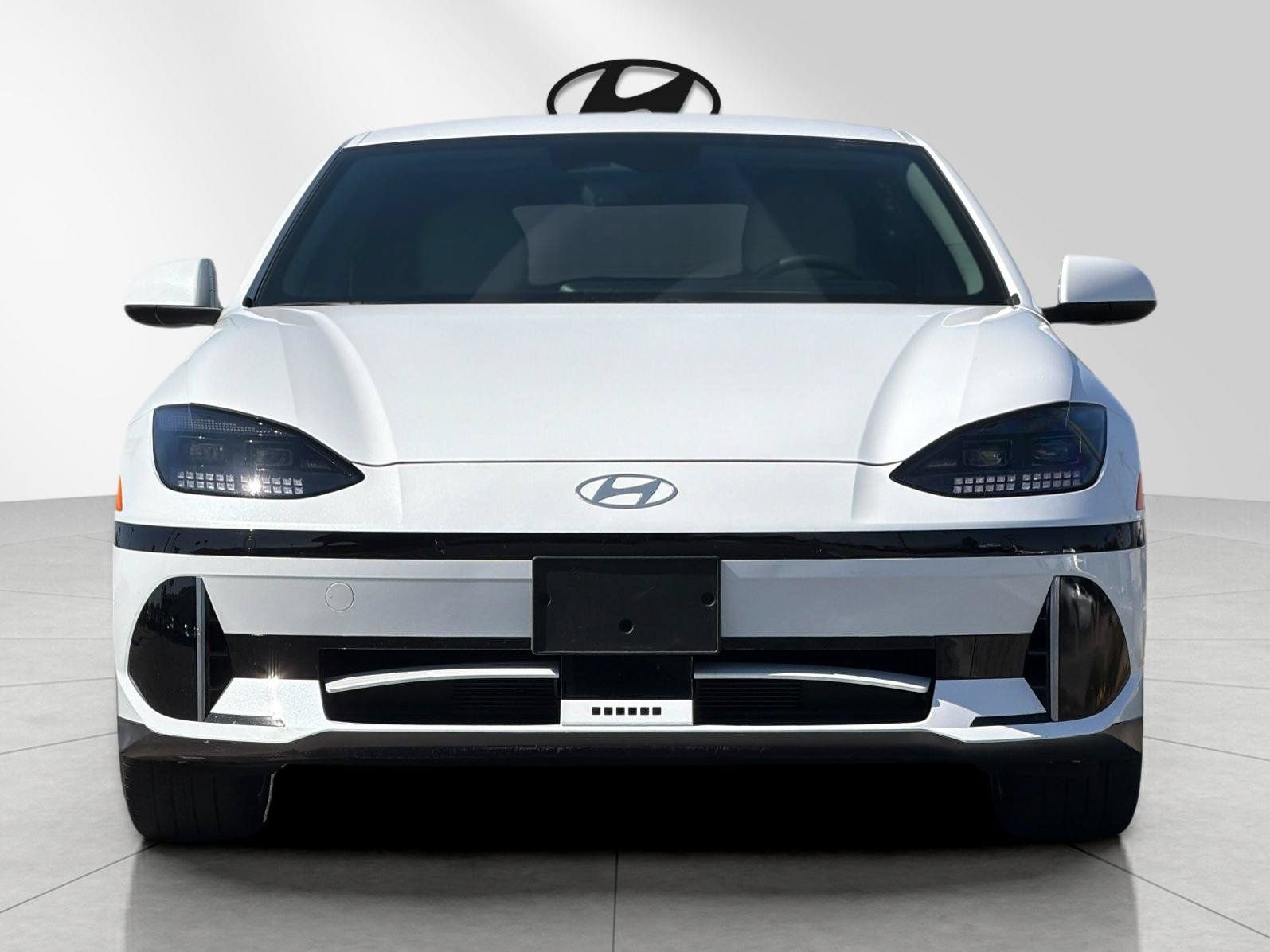 Used 2024 Hyundai Ioniq 6 Limited RWD image 8