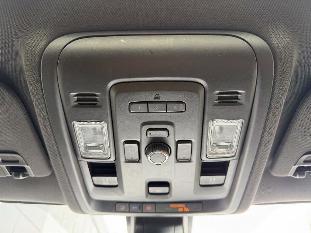 Used 2022 Chevrolet Suburban LT w/ LT Signature Package image 29