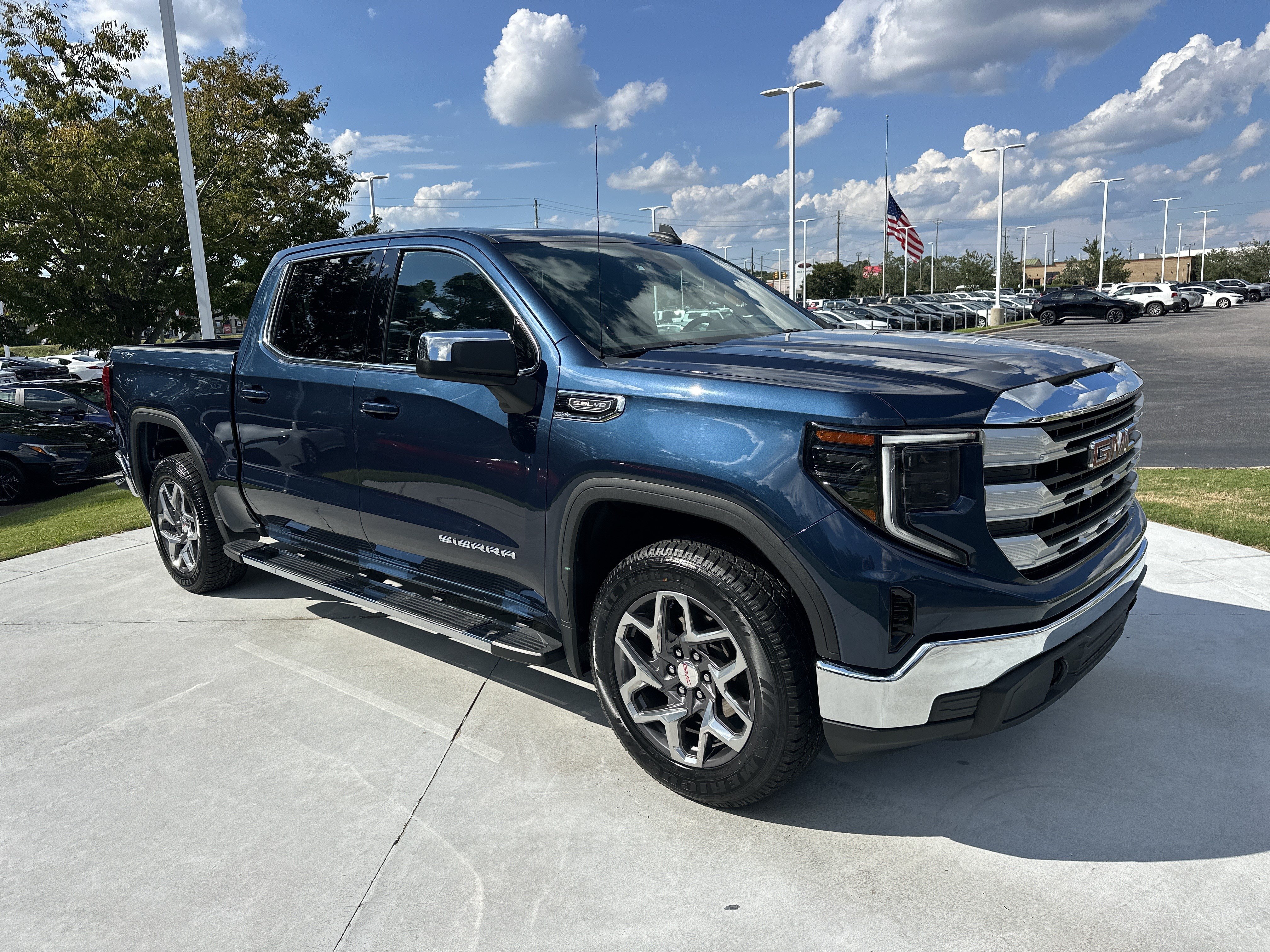 Used 2022 GMC Sierra 1500 SLE AWD/4WD video 2