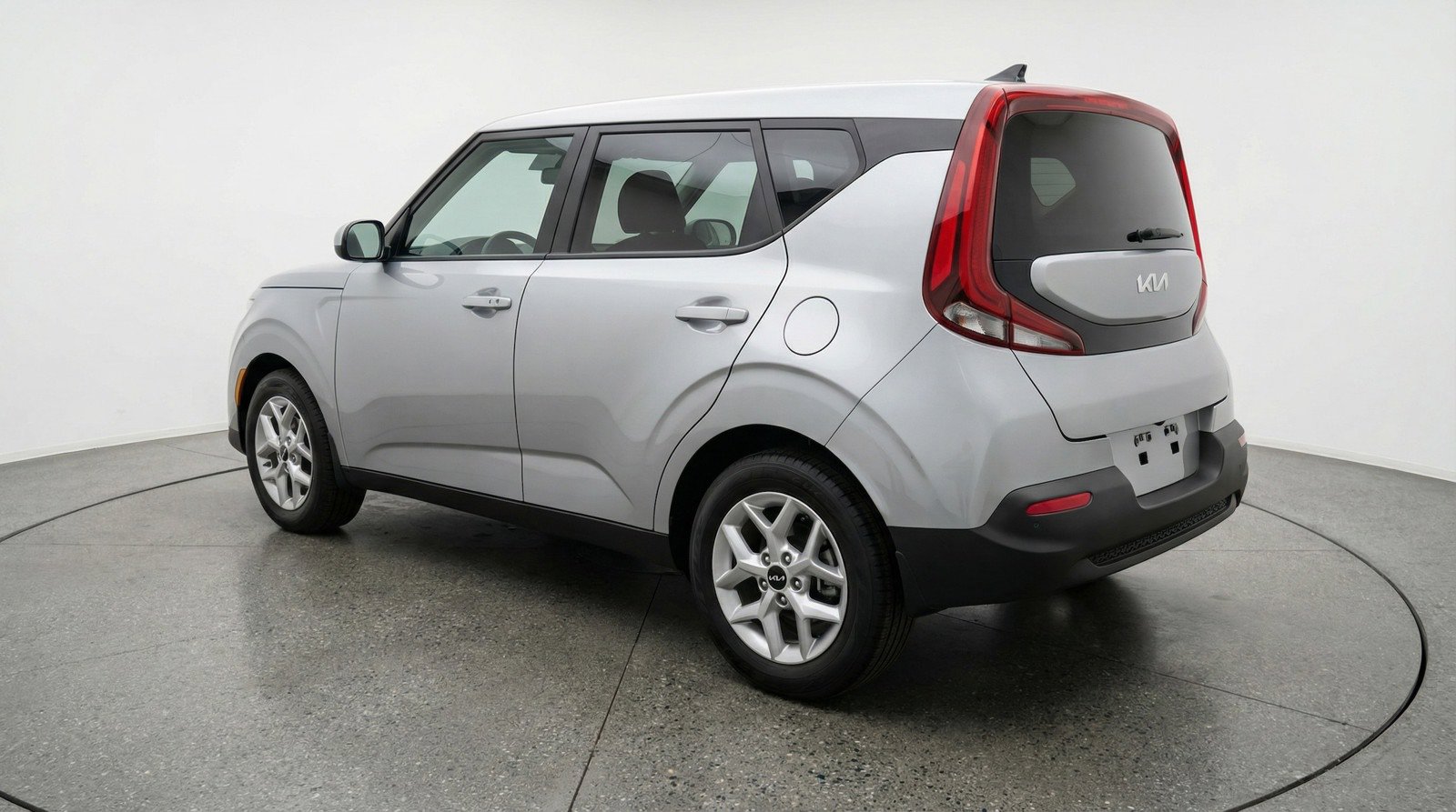 Used 2025 Kia Soul LX w/ LX Technology Package FWD image 5