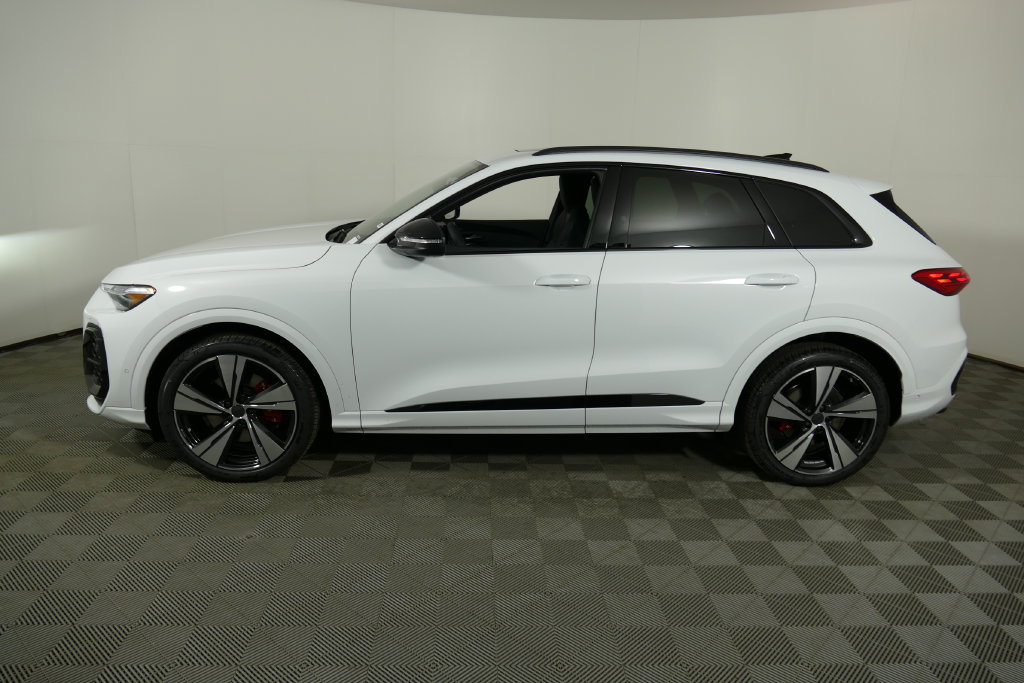 New 2026 Audi SQ5 Premium Plus AWD/4WD image 6