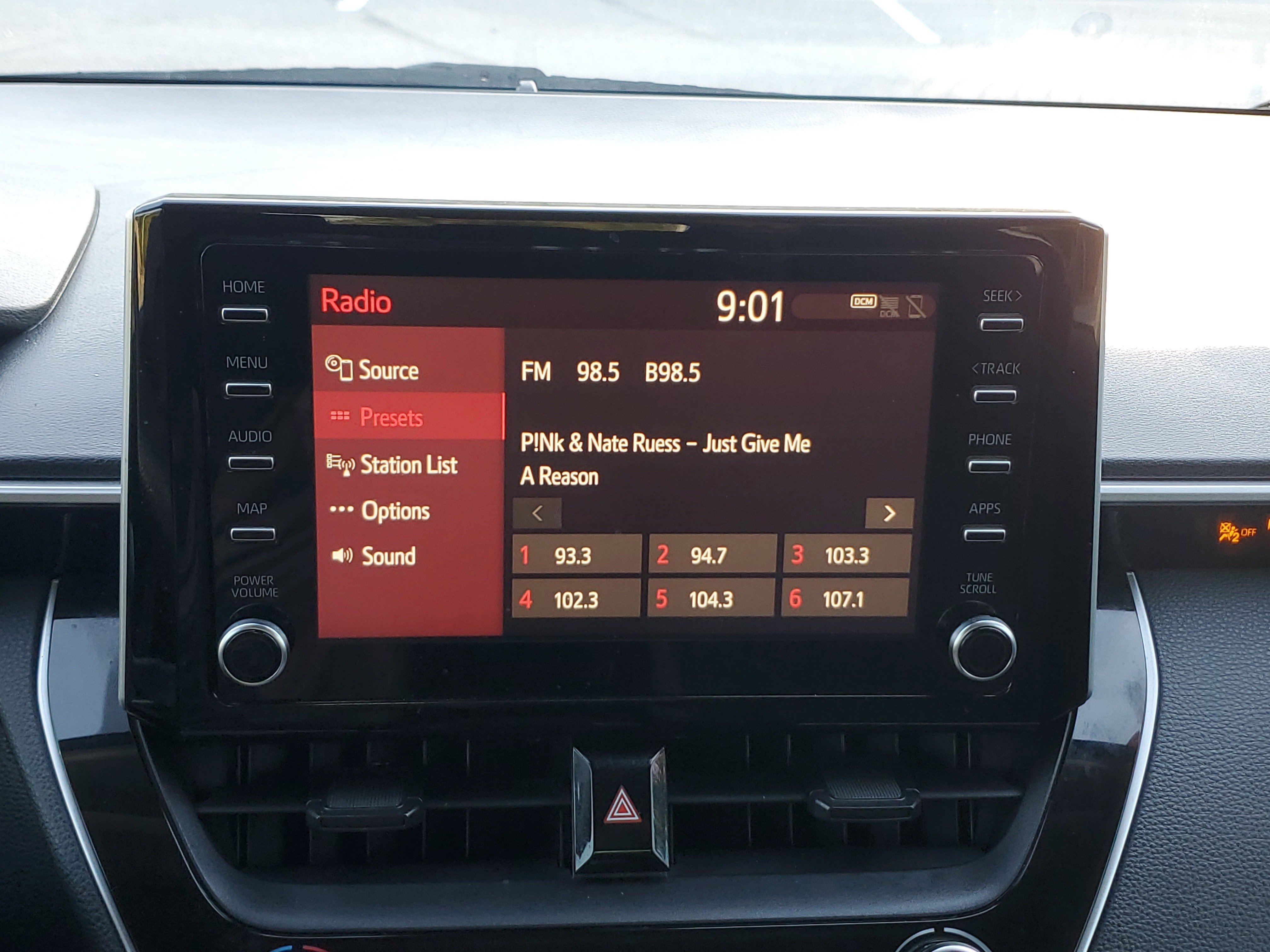 Used 2020 Toyota Corolla LE image 23
