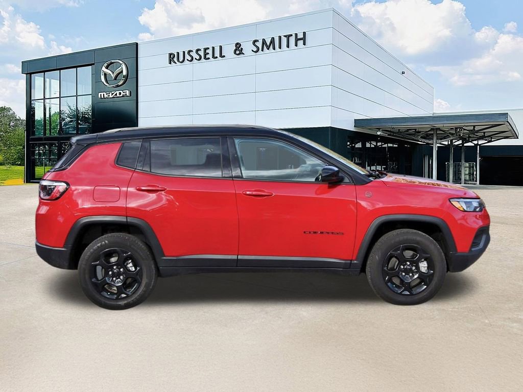 Used 2023 Jeep Compass Trailhawk AWD/4WD image 3