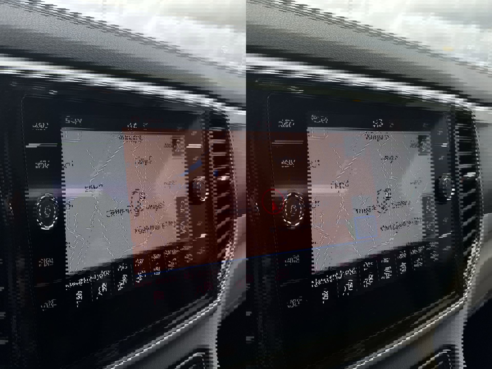 Used 2019 Volkswagen Atlas SEL R-Line image 14