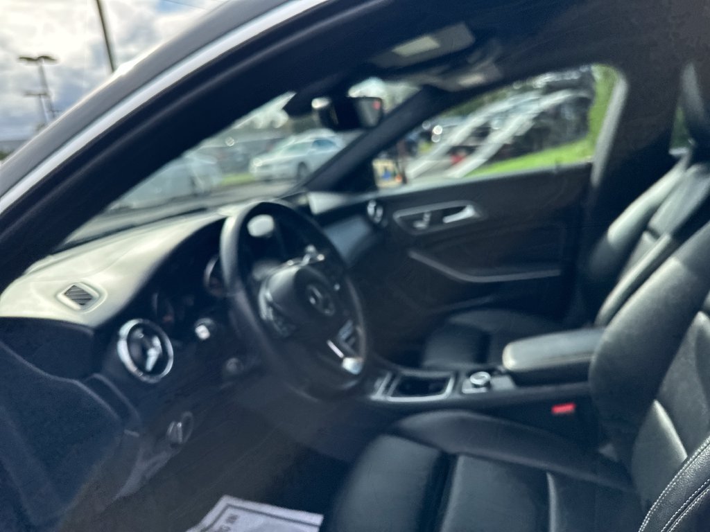 Used 2019 Mercedes-Benz CLA 250 4MATIC image 13