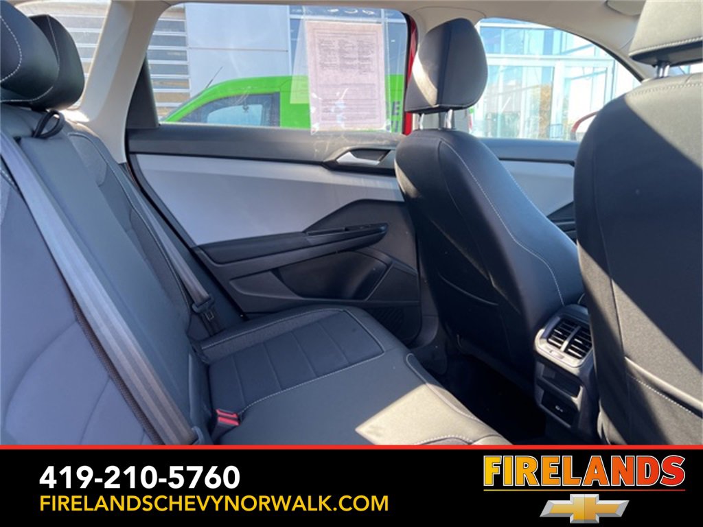 Used 2022 Volkswagen Taos SE w/ Panoramic Sunroof Package image 30