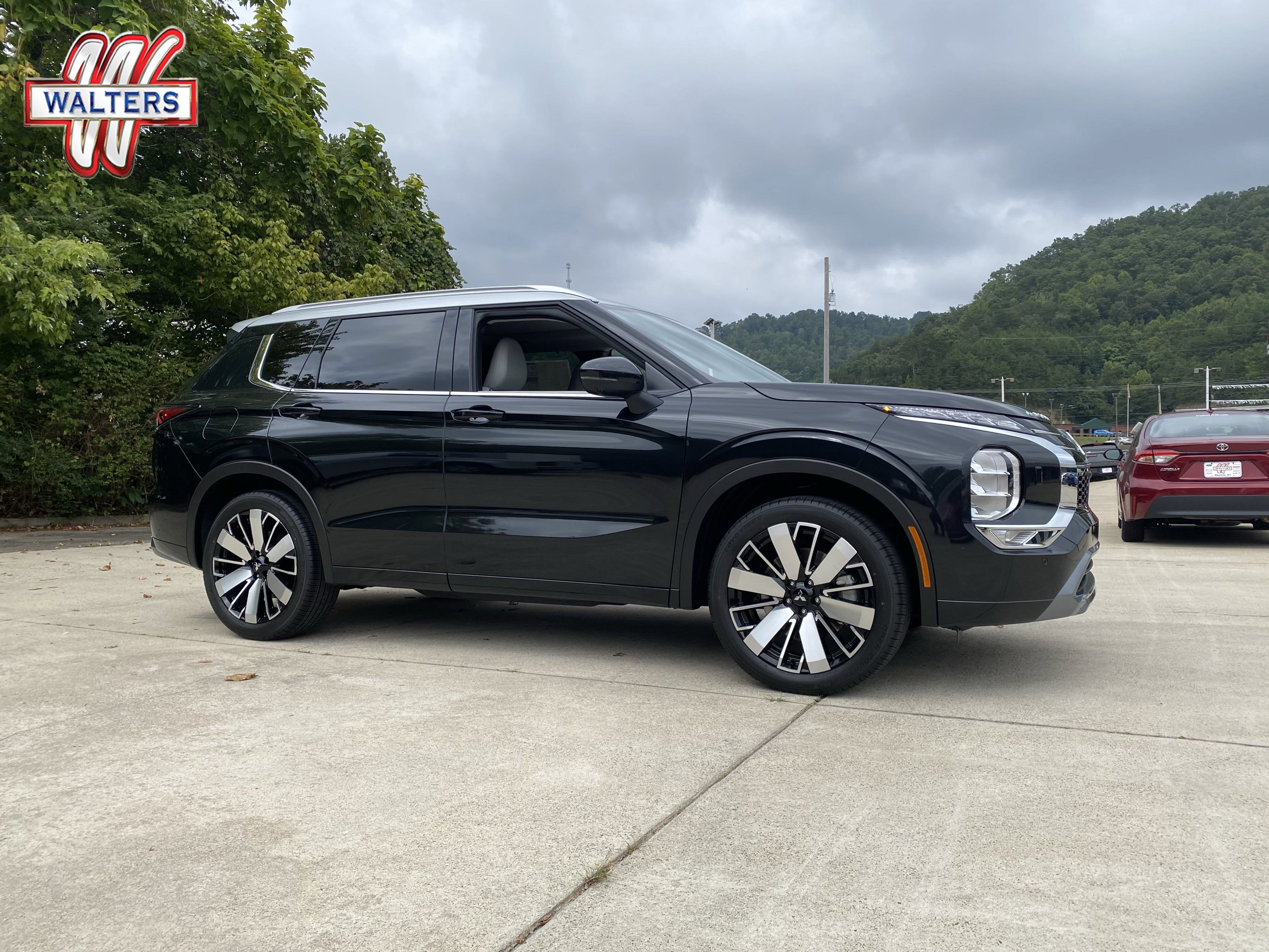 New 2025 Mitsubishi Outlander AWD image 1