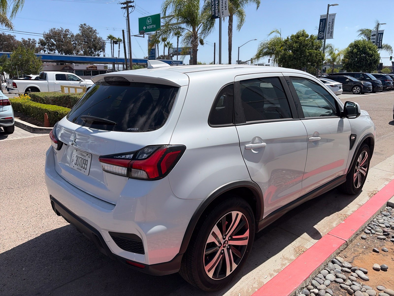 Used 2025 Mitsubishi Outlander Sport AWD image 3