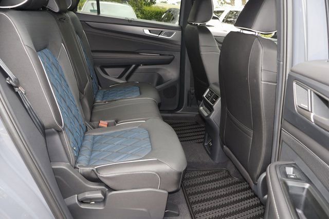 New 2026 Volkswagen Atlas Cross Sport SEL Premium R-Line image 17