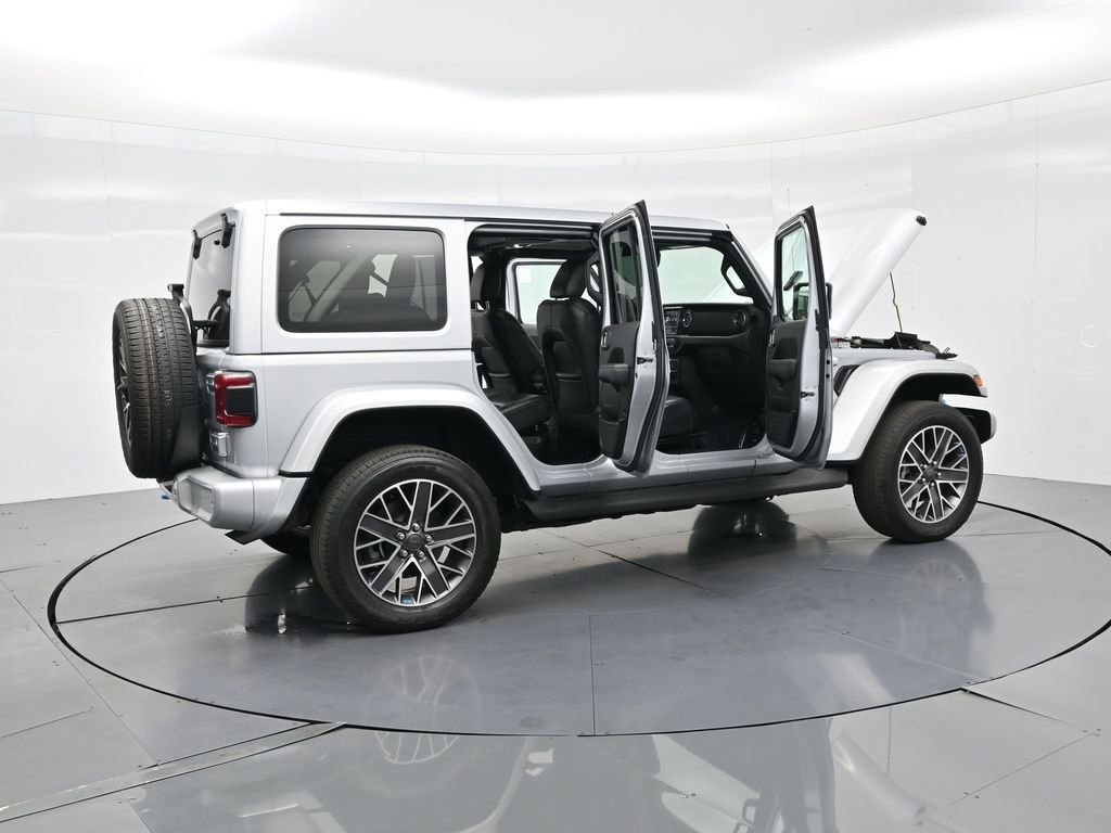 Used 2022 Jeep Wrangler Unlimited Sahara image 43