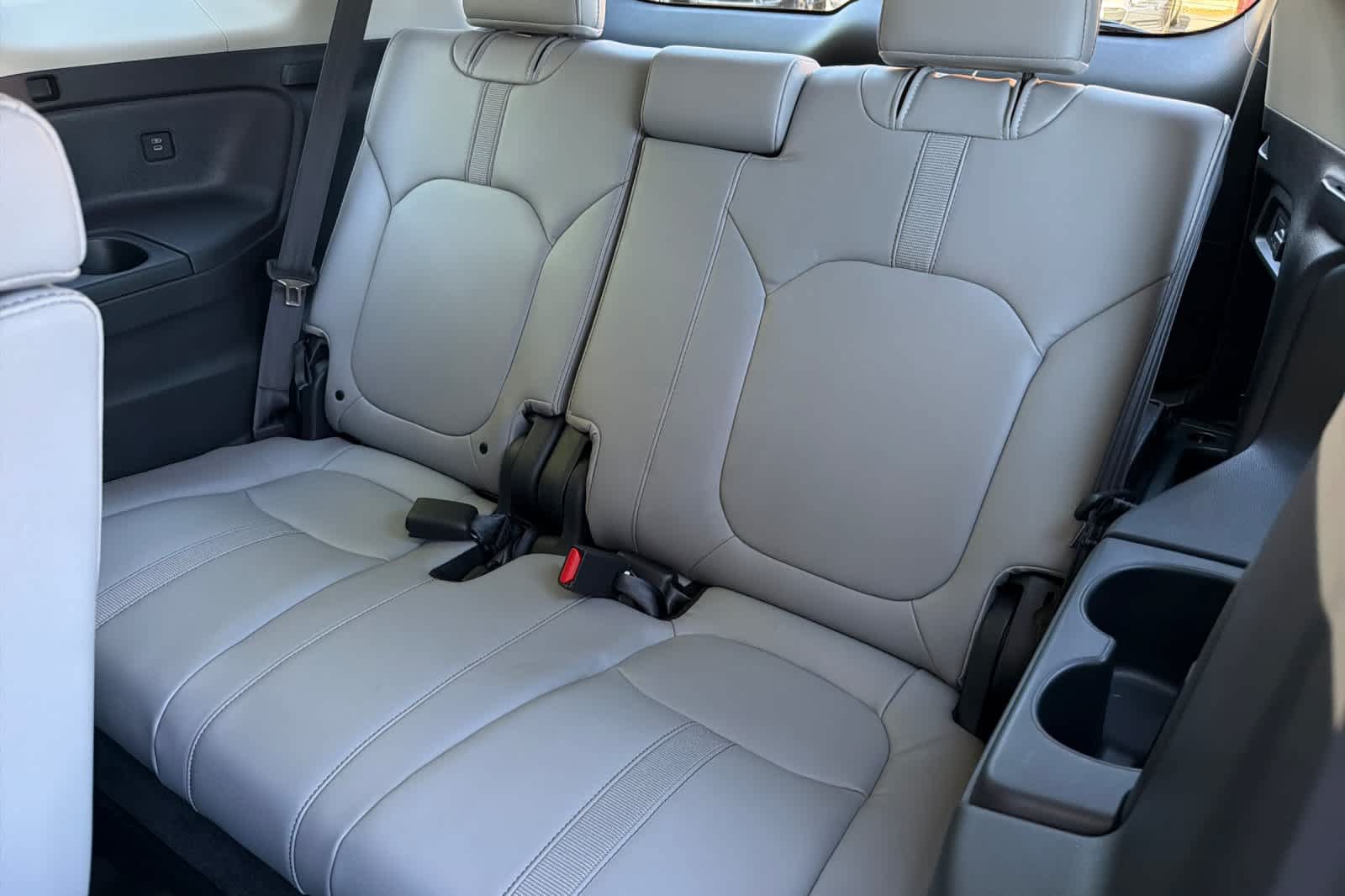 Used 2025 Honda Pilot EX-L image 17
