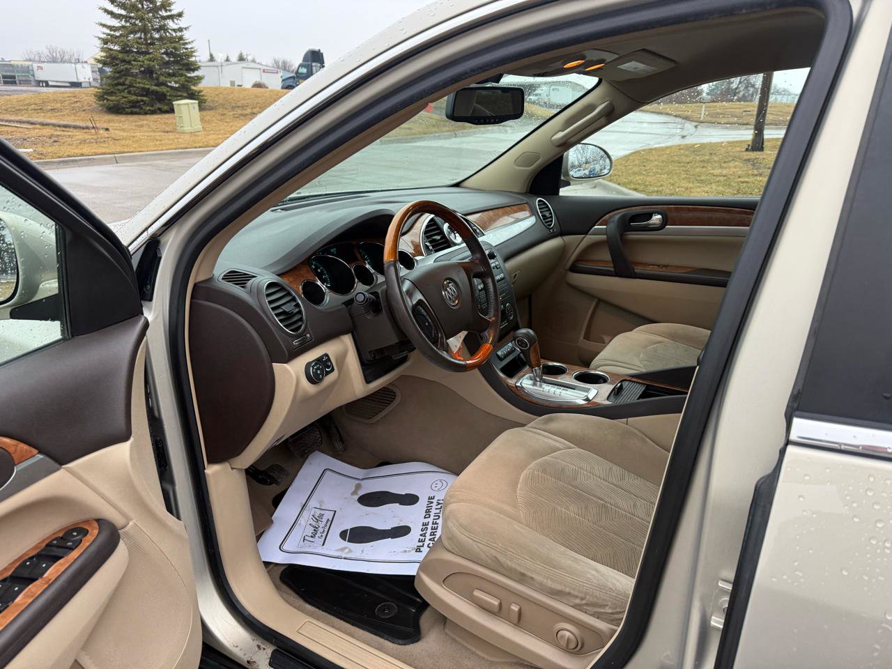 Used 2010 Buick Enclave CX w/ Driver Confidence Package FWD image 9