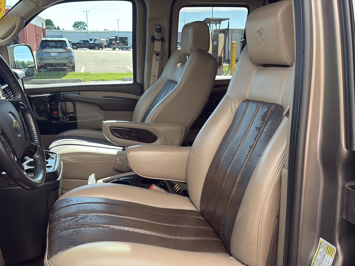 Used 2014 Chevrolet Express 1500 AWD image 6