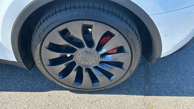 Used 2022 Tesla Model Y Performance image 6