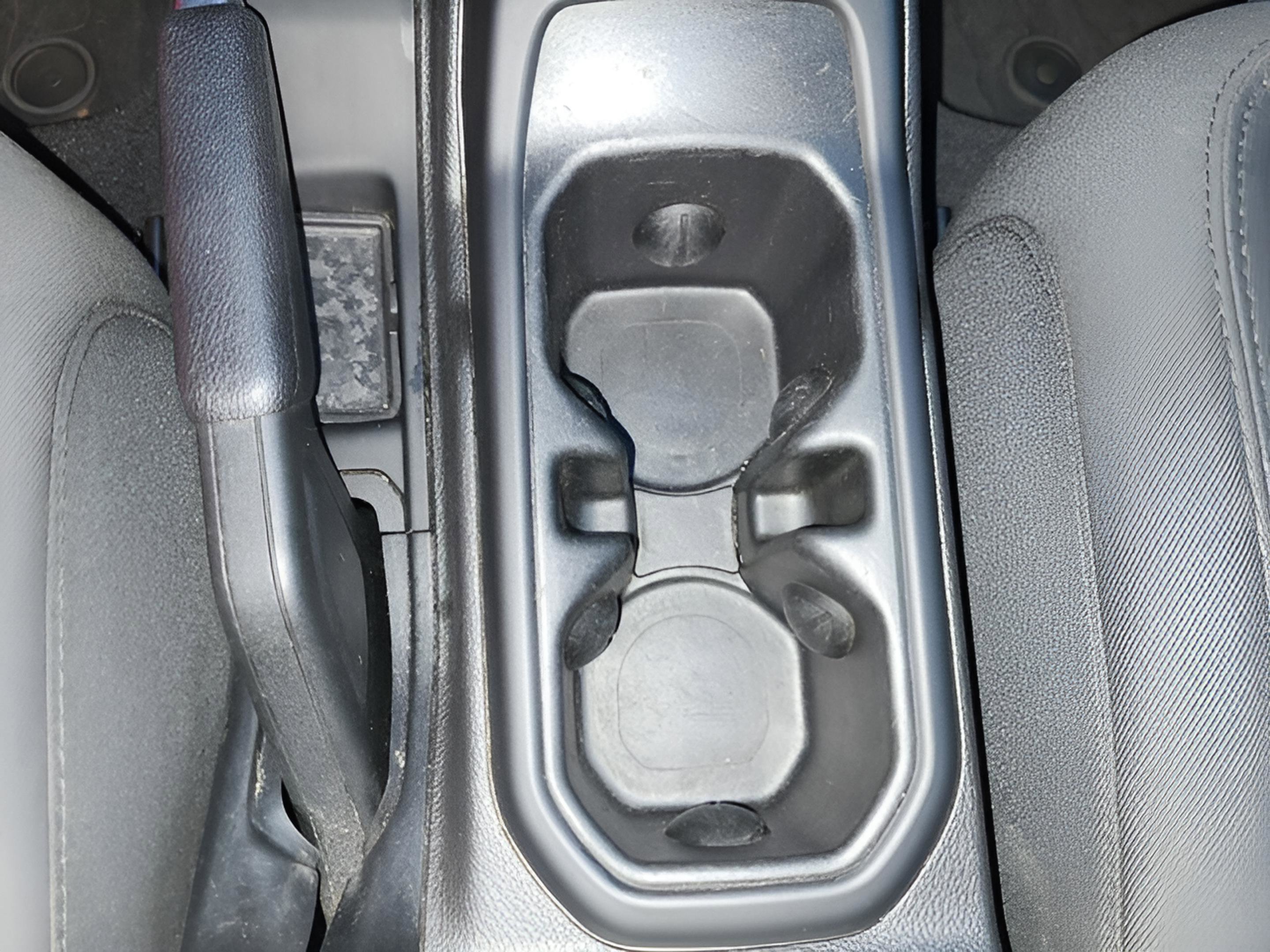 Used 2022 Jeep Wrangler Sport image 15