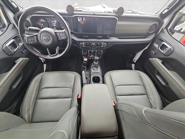Used 2024 Jeep Gladiator Mojave AWD/4WD image 17