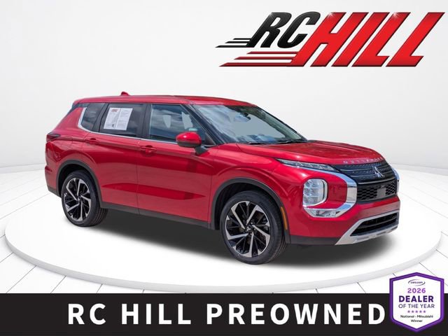 Used 2023 Mitsubishi Outlander SE AWD/4WD image 1