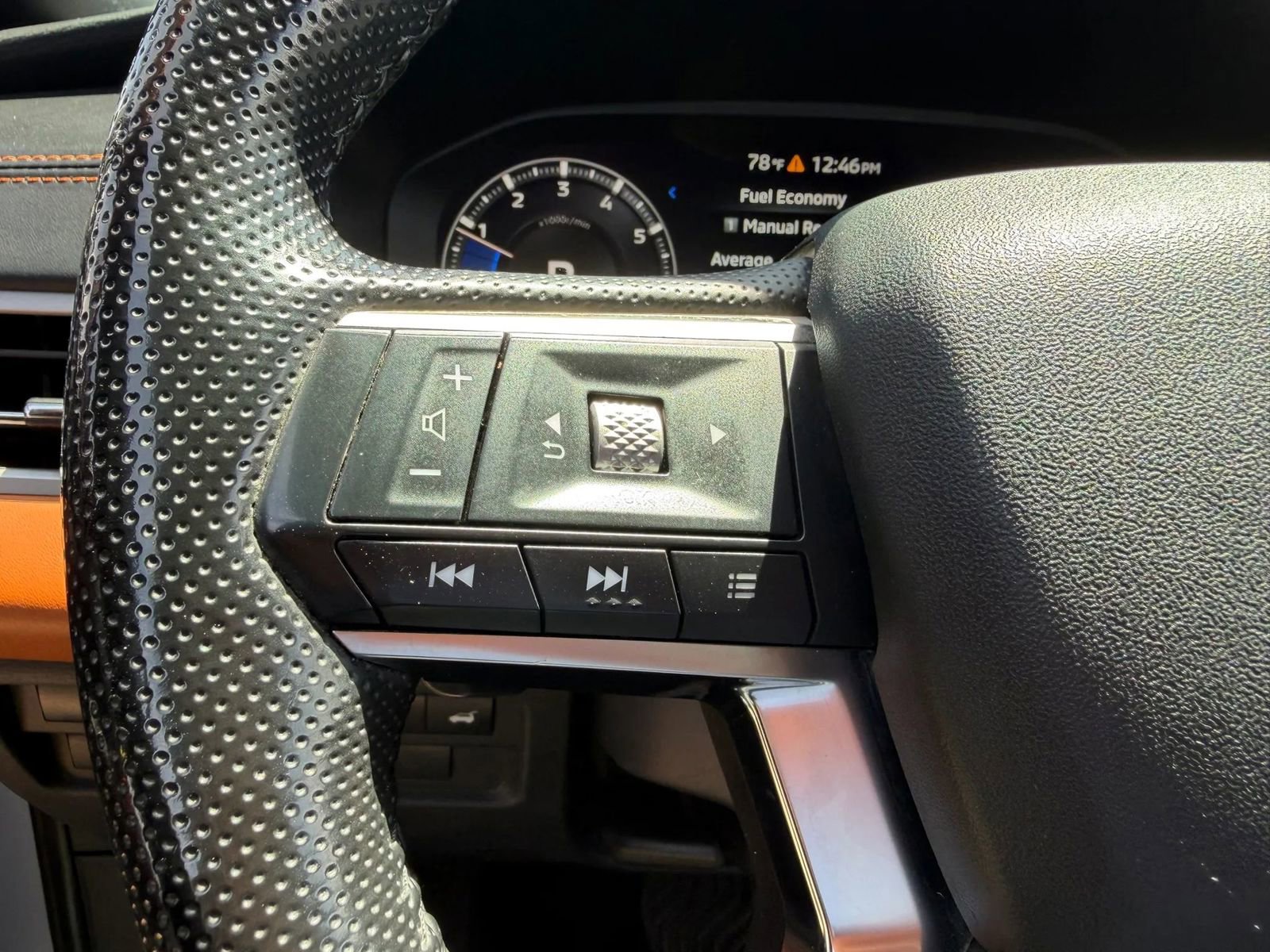 Used 2024 Mitsubishi Outlander SEL FWD image 21