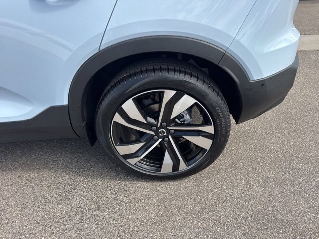 New 2026 Volvo XC40 B5 Ultra w/ Climate Package AWD/4WD image 9