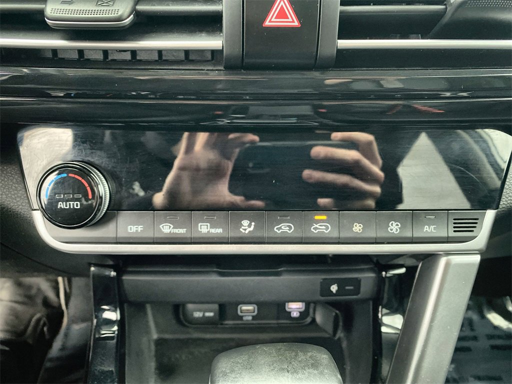 Used 2021 Kia Seltos EX image 17