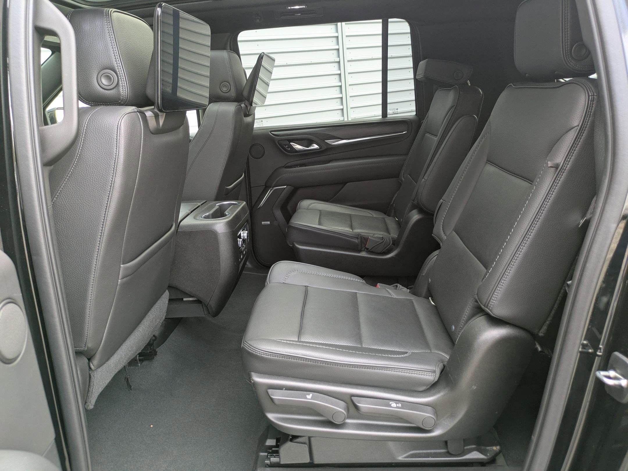 Used 2021 GMC Yukon XL Denali w/ Denali Ultimate Package image 29