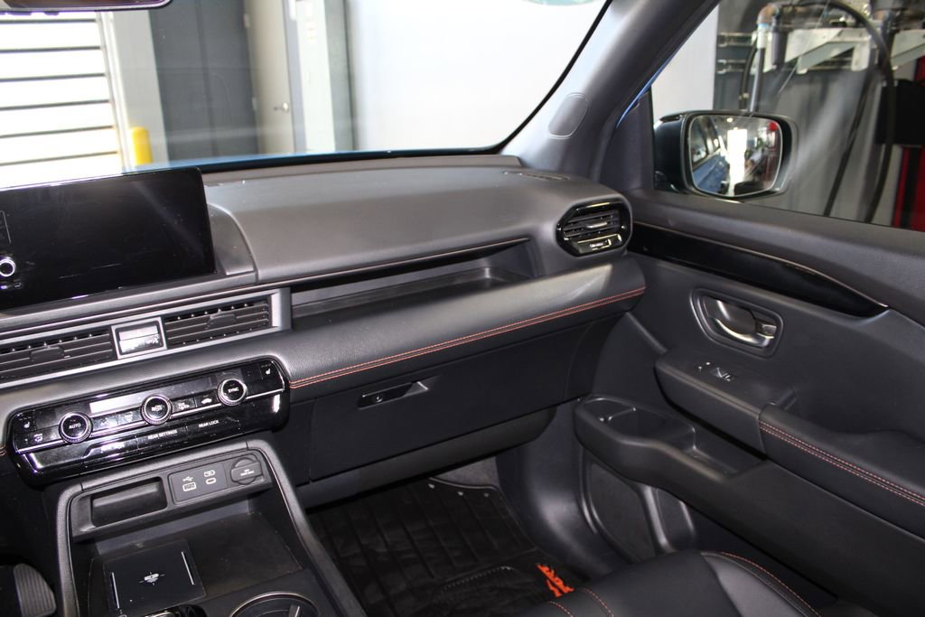 Certified 2025 Honda Pilot TrailSport image 26
