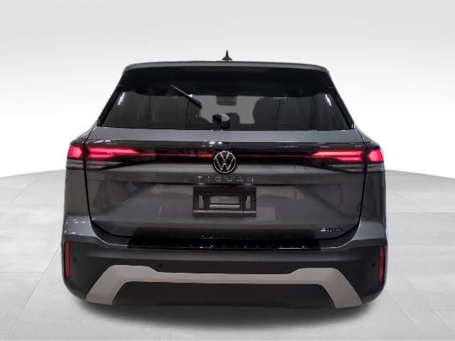 Used 2025 Volkswagen Tiguan S AWD/4WD image 30