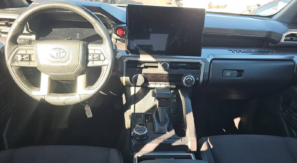Used 2025 Toyota Tacoma TRD Off-Road AWD/4WD image 2