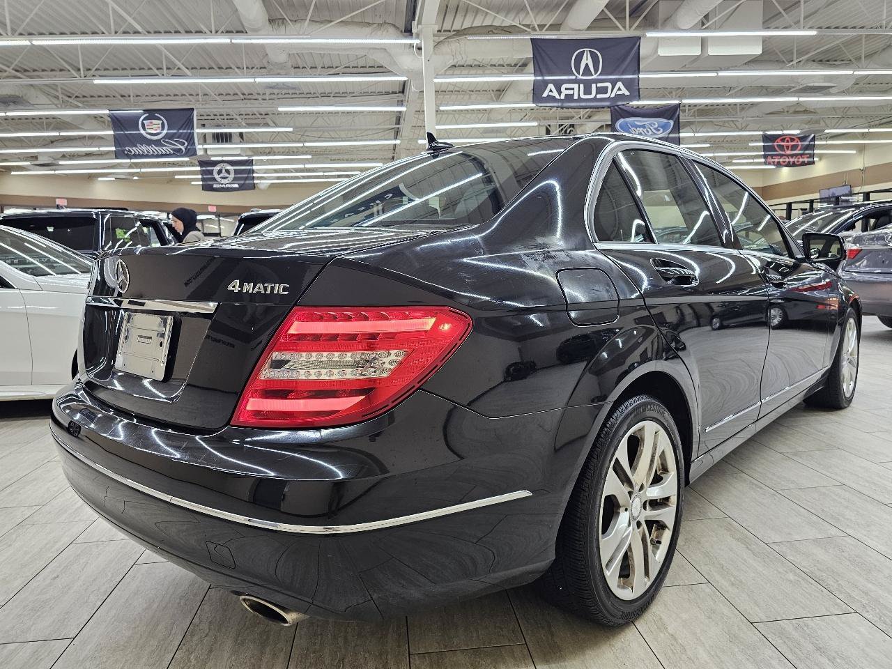 Used 2013 Mercedes-Benz C 300 4MATIC Sedan w/ Multimedia Pkg image 6