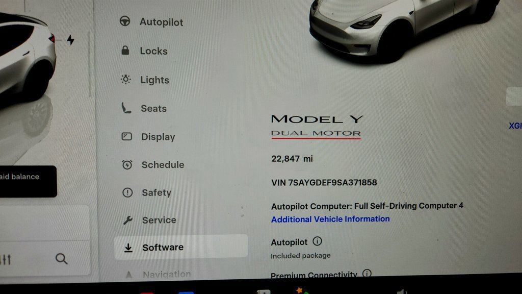 Used 2025 Tesla Model Y Performance image 14