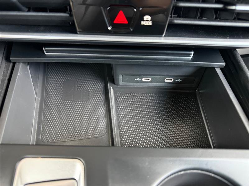 Used 2024 Volkswagen Atlas Cross Sport SE FWD image 28