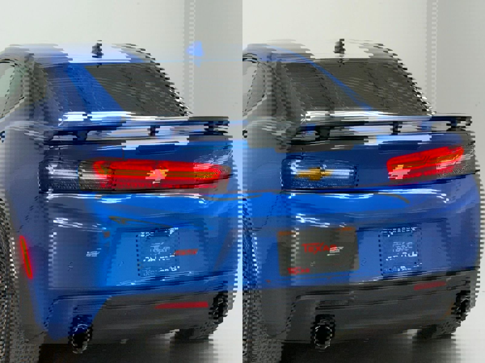 Used 2016 Chevrolet Camaro SS image 10