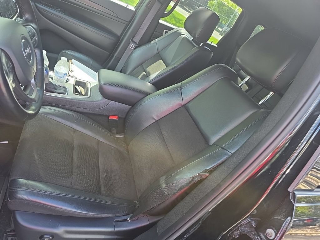 Used 2021 Jeep Grand Cherokee Laredo X AWD/4WD image 16