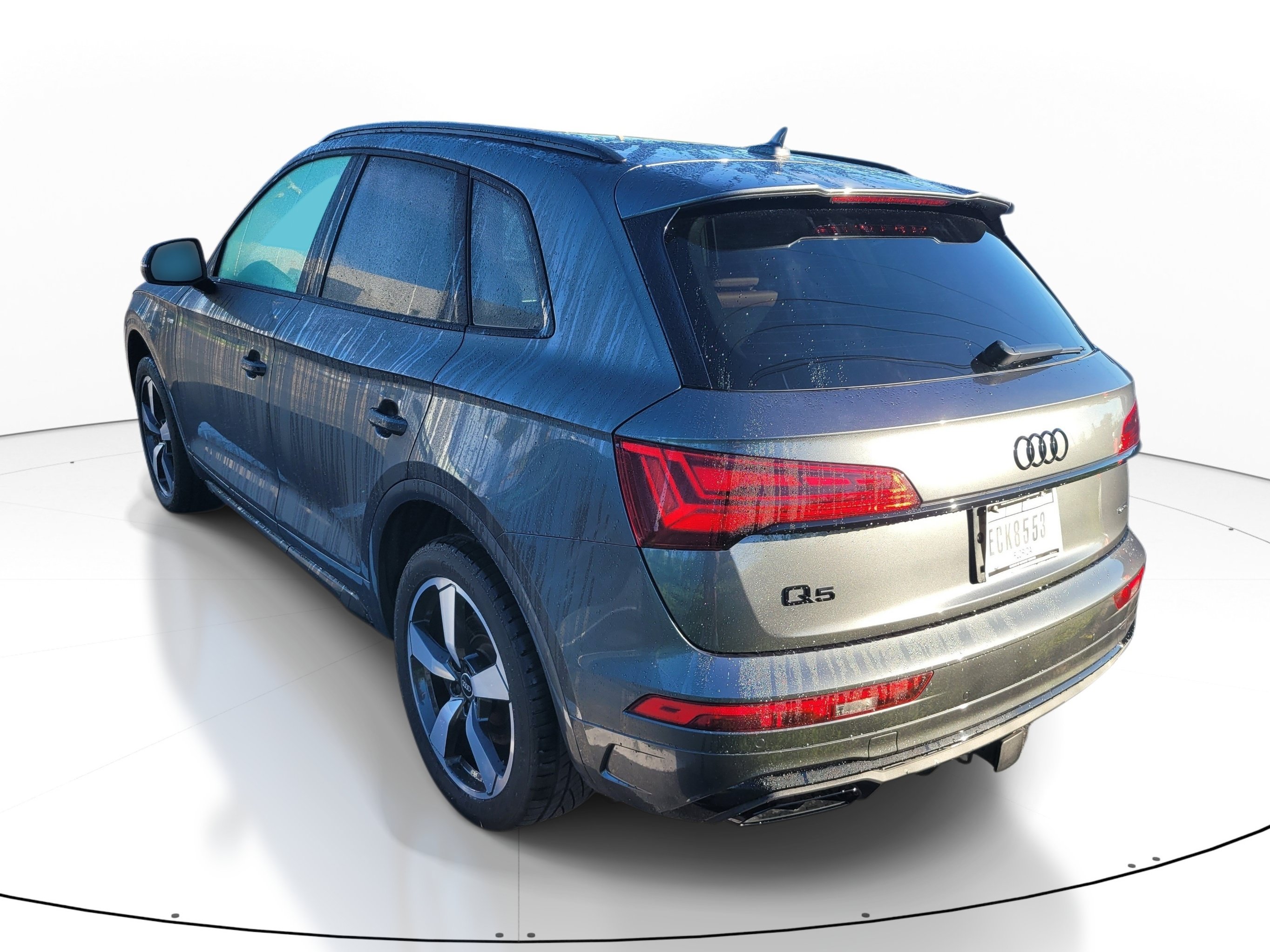 Used 2023 Audi Q5 2.0T Premium Plus w/ Premium Plus Package AWD/4WD image 6