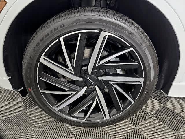 New 2026 Lincoln Aviator Black Label w/ Jet Appearance Package AWD/4WD image 9
