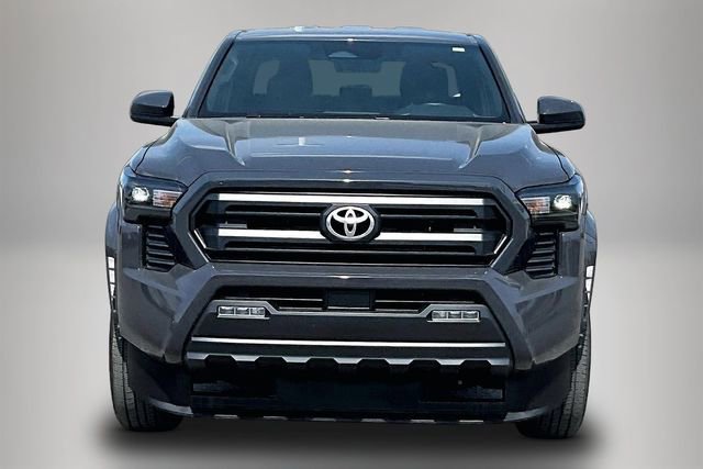 Used 2025 Toyota Tacoma SR5 image 3