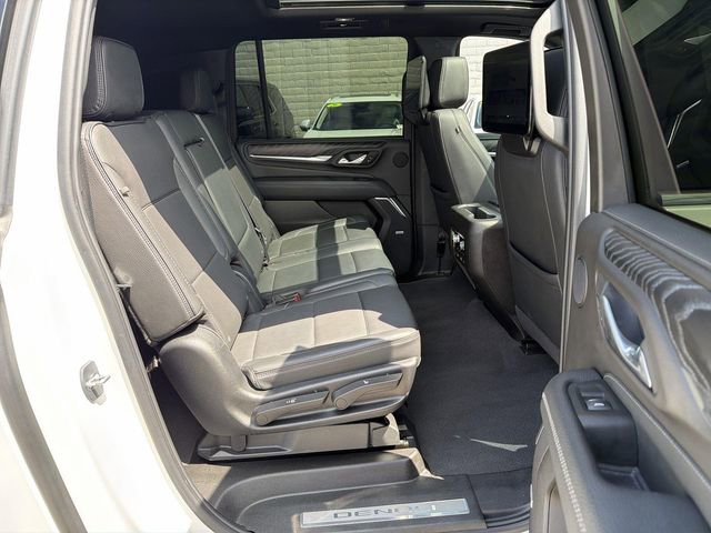 Used 2023 GMC Yukon XL Denali w/ Denali Reserve Package RWD image 27