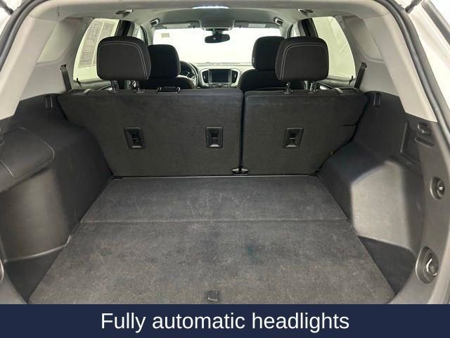 Used 2024 GMC Terrain SLE image 17