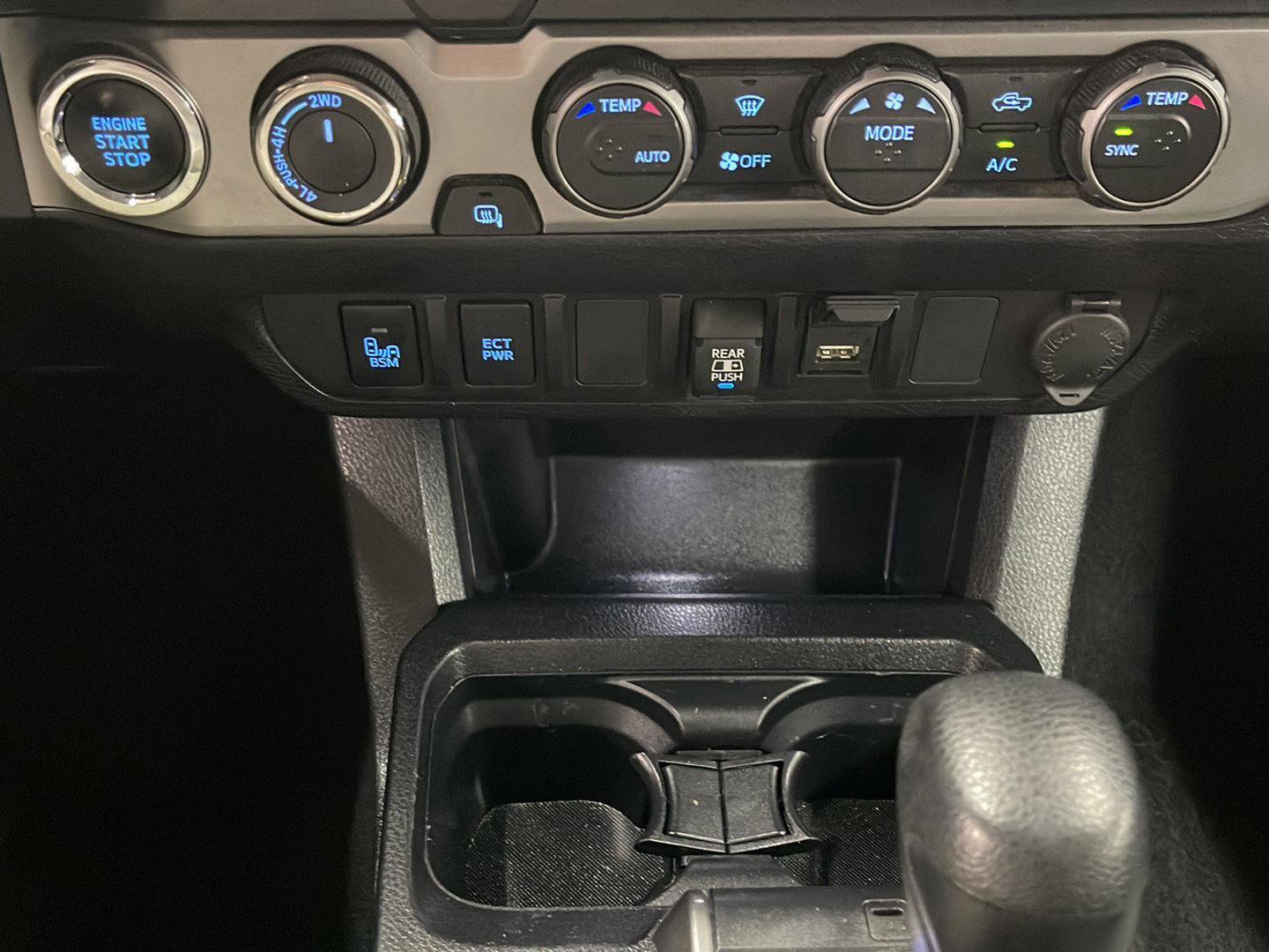 Used 2023 Toyota Tacoma SR5 w/ Technology Package image 11