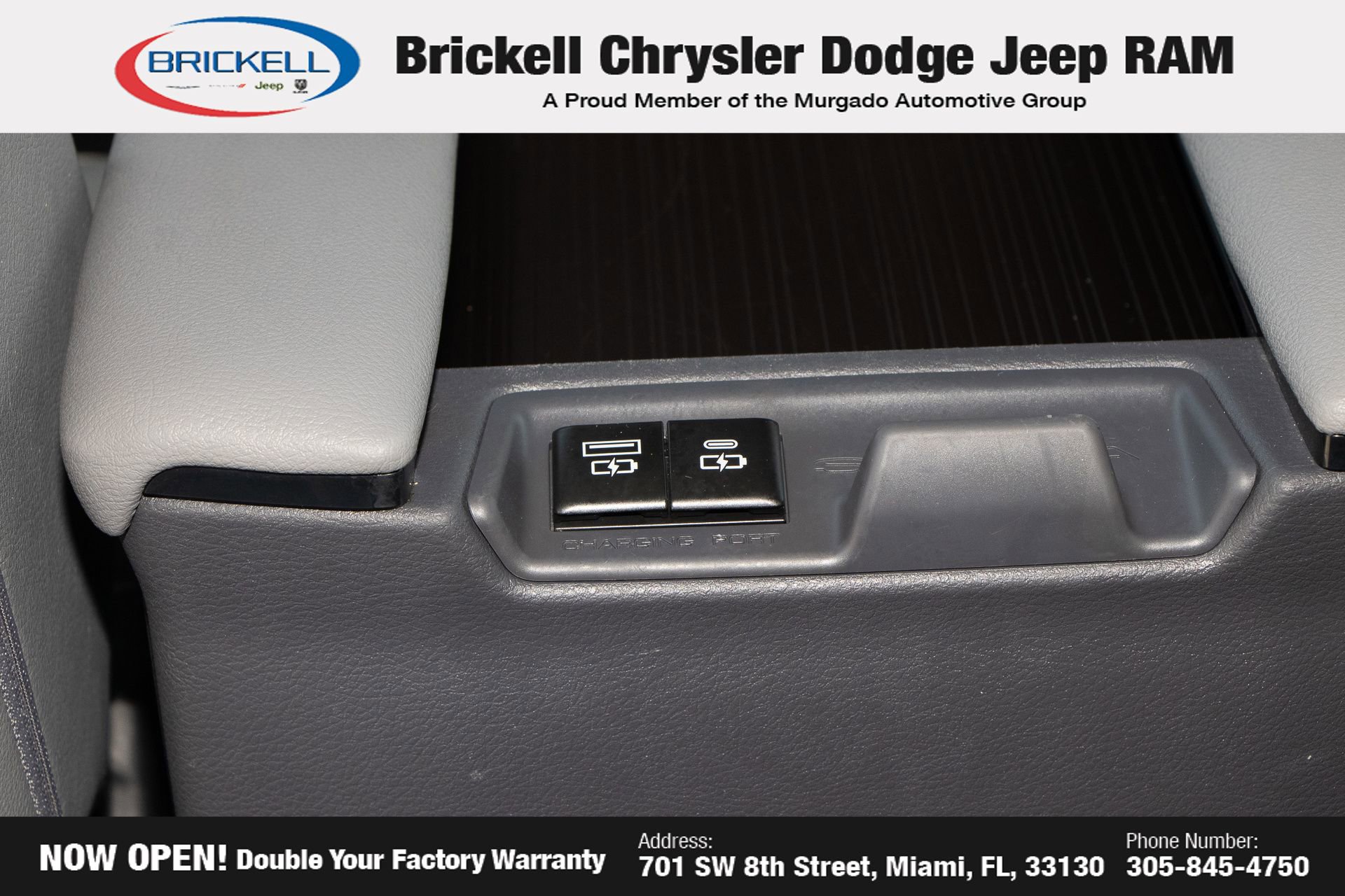 Used 2024 Toyota Sienna XLE FWD image 25